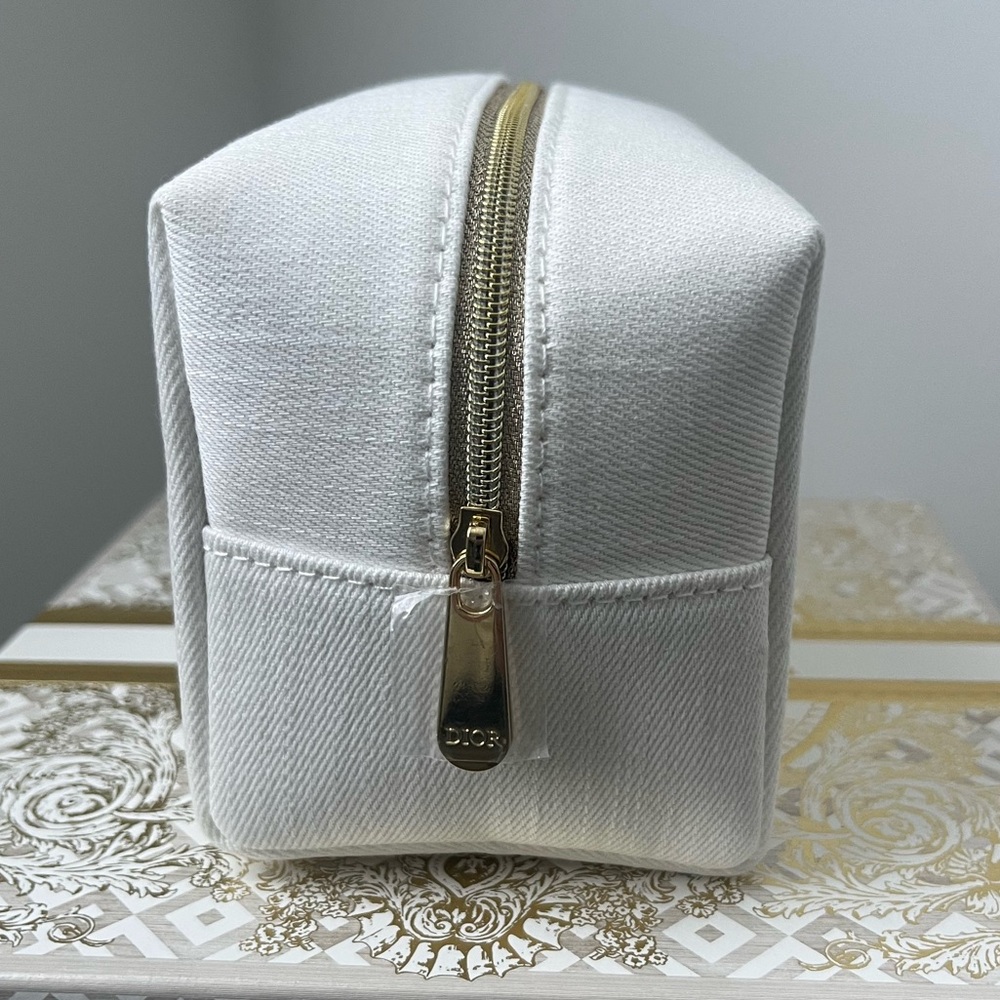 Authentic Dior Beauty Ivory White and Gold Makeup Cosmetic Bag Limited Edition - Picture 4 of 5